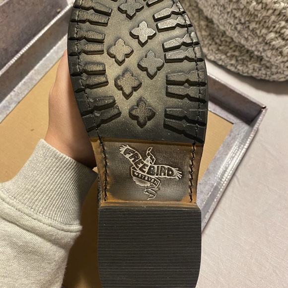 Like NEW in box size 6 Freebird Manchester Blue Snake - Picture 5 of 9